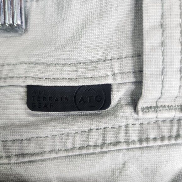 Men's Terrain Gear Gray Cargo Shorts 11" Inseam Size 38 - Picture 7 of 12